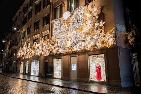 vetrina dior natale 2015|Vetrine di Natale 2023: le più belle Chanel, Dior, Gucci .